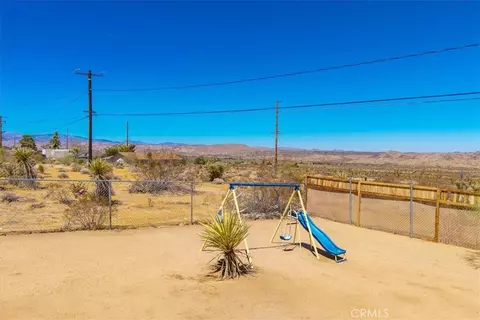 Exterior - 60796 Natoma Trl, Joshua Tree, CA 92252 photo 13 of 15