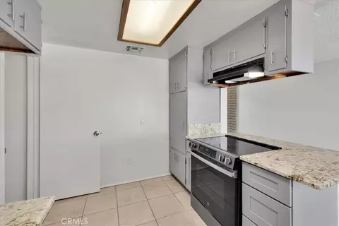Kitchen - 60796 Natoma Trl, Joshua Tree, CA 92252 photo 4 of 4