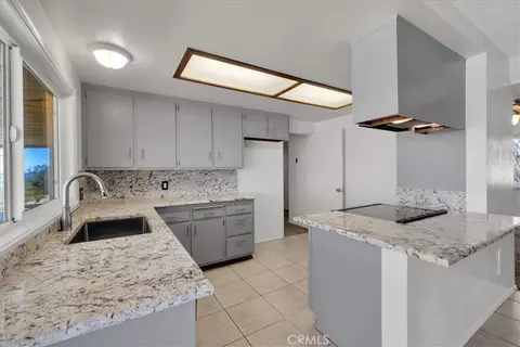 Kitchen - 60796 Natoma Trl, Joshua Tree, CA 92252 photo 1 of 4