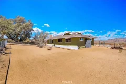 Exterior - 60796 Natoma Trl, Joshua Tree, CA 92252 photo 2 of 15