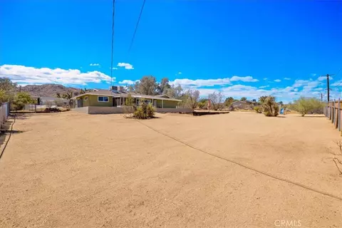 Exterior - 60796 Natoma Trl, Joshua Tree, CA 92252 photo 11 of 15