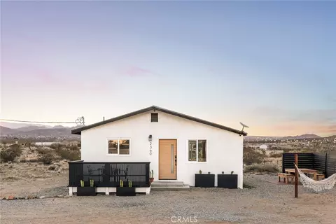 Exterior - 2360 Sand Dr, Landers, CA 92285 photo 10 of 11