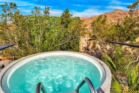 Exterior - 6957 Alturas Dr, Joshua Tree, CA 92252 photo 6 of 8