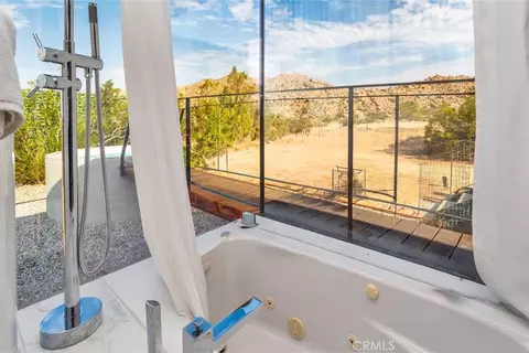 Bath - 6957 Alturas Dr, Joshua Tree, CA 92252 photo 3 of 3