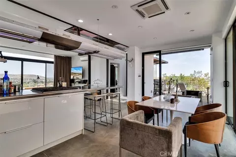 Dining - 6957 Alturas Dr, Joshua Tree, CA 92252 photo 3 of 3