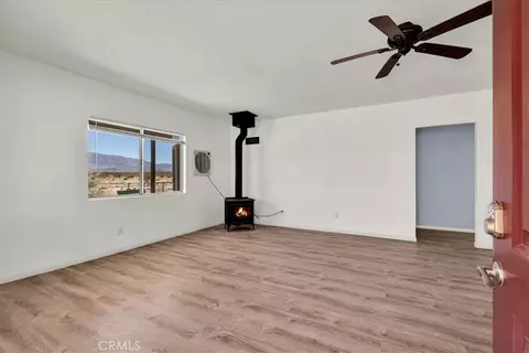 Living - 5828 Steeg Rd, Twentynine Palms, CA 92277 photo 1 of 9
