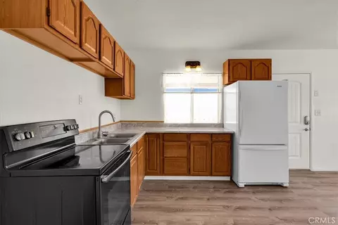 Kitchen - 5828 Steeg Rd, Twentynine Palms, CA 92277 photo 1 of 2