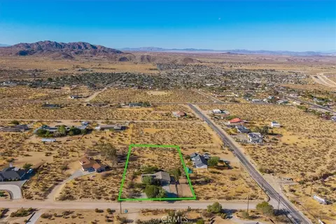 View/Area - 61676 Pueblo Trl, Joshua Tree, CA 92252 photo 4 of 7