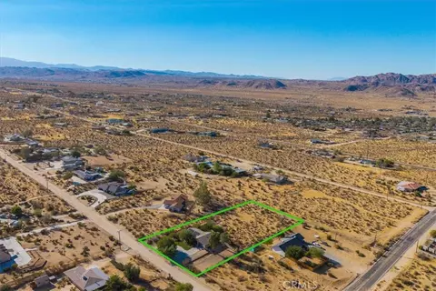 View/Area - 61676 Pueblo Trl, Joshua Tree, CA 92252 photo 5 of 7