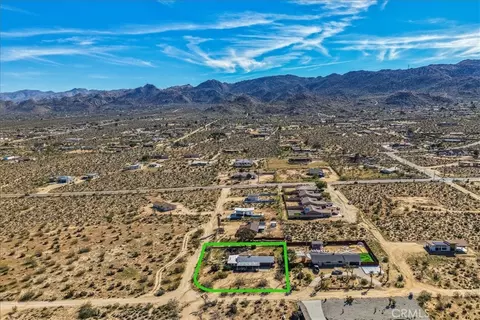 View/Area - 61381 Alta Mura, Joshua Tree, CA 92252 photo 1 of 3