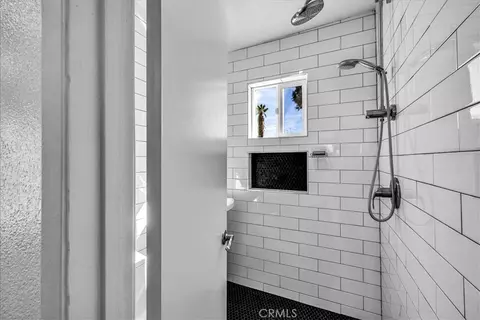 Bath - 61381 Alta Mura, Joshua Tree, CA 92252 photo 2 of 3