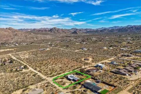 View/Area - 61381 Alta Mura, Joshua Tree, CA 92252 photo 2 of 3