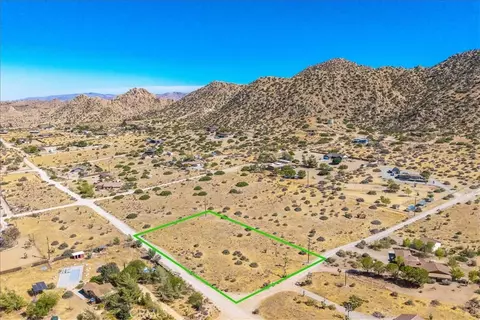 53175 Annie Oakley Rd, Pioneertown, CA 92268