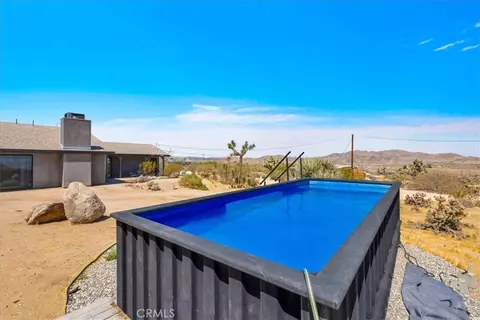 Exterior - 7119 Saddleback Rd, Joshua Tree, CA 92252 photo 11 of 17