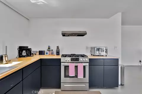Kitchen - 7119 Saddleback Rd, Joshua Tree, CA 92252 photo 3 of 3