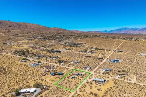 View/Area - 7119 Saddleback Rd, Joshua Tree, CA 92252 photo 6 of 7