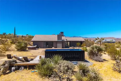 Exterior - 7119 Saddleback Rd, Joshua Tree, CA 92252 photo 8 of 17