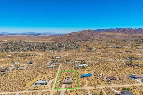 View/Area - 7119 Saddleback Rd, Joshua Tree, CA 92252 photo 4 of 7
