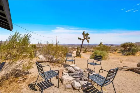 Exterior - 7119 Saddleback Rd, Joshua Tree, CA 92252 photo 6 of 17