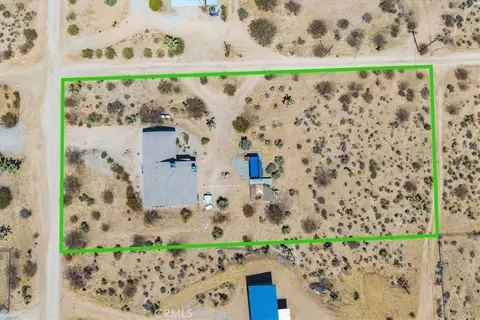 View/Area - 7119 Saddleback Rd, Joshua Tree, CA 92252 photo 2 of 7