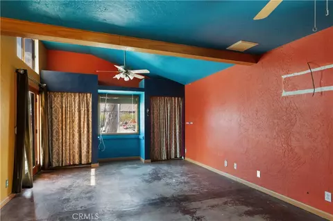 Living - 10219 N Star, Morongo Valley, CA 92256 photo 5 of 5