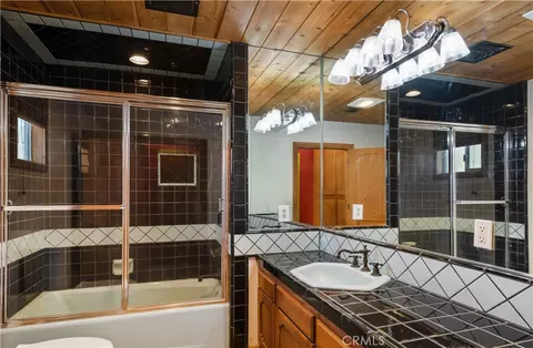 Bath - 10219 N Star, Morongo Valley, CA 92256 photo 1 of 1