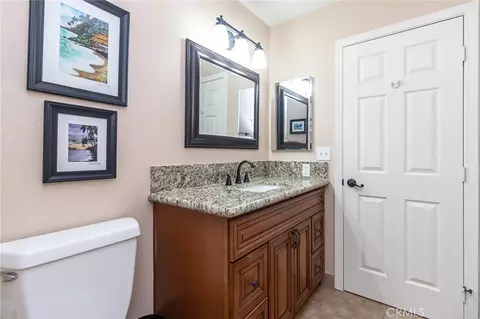 Bath - 915 Beach Dr, Needles, CA 92363 photo 10 of 12