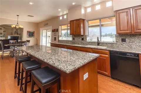 Kitchen - 915 Beach Dr, Needles, CA 92363 photo 2 of 6