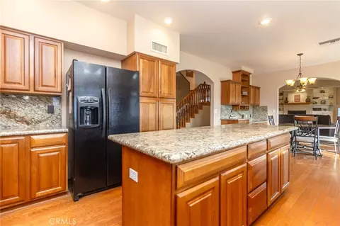 Kitchen - 915 Beach Dr, Needles, CA 92363 photo 3 of 6
