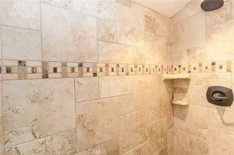 Bath - 915 Beach Dr, Needles, CA 92363 photo 8 of 12