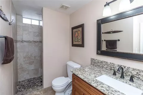 Bath - 915 Beach Dr, Needles, CA 92363 photo 11 of 12
