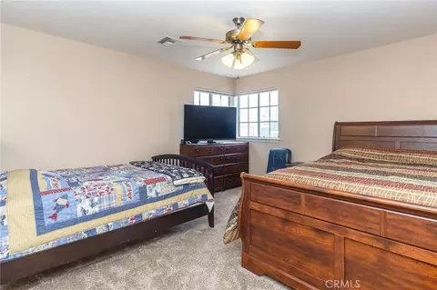 Bedroom - 915 Beach Dr, Needles, CA 92363 photo 6 of 10