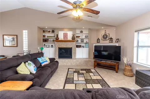 Living - 915 Beach Dr, Needles, CA 92363 photo 4 of 6
