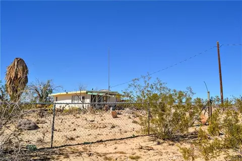 Exterior - 4040 Peter Rabbit, Twentynine Palms, CA 92277 photo 8 of 11