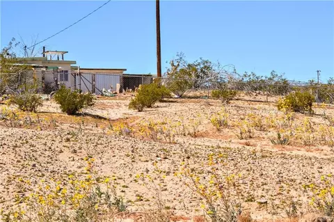 Exterior - 4040 Peter Rabbit, Twentynine Palms, CA 92277 photo 2 of 11