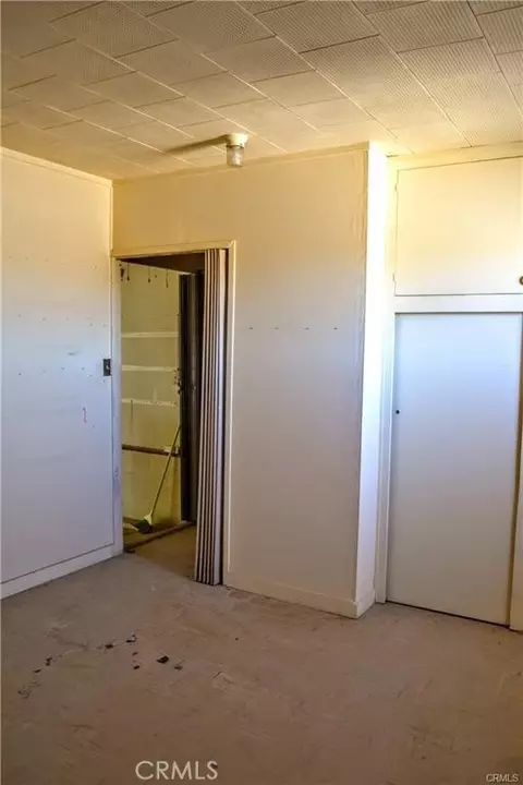 Bedroom - 4040 Peter Rabbit, Twentynine Palms, CA 92277 photo 4 of 6