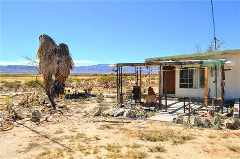 Exterior - 4040 Peter Rabbit, Twentynine Palms, CA 92277 photo 4 of 11