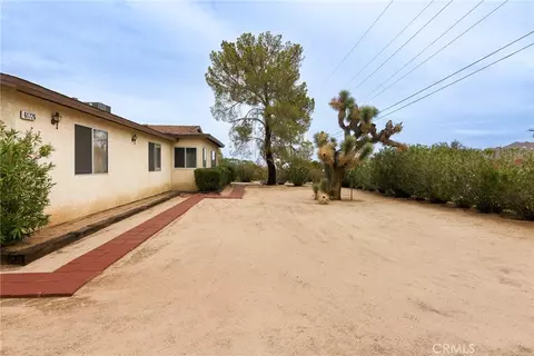 Exterior - 61726 Hilltop, Joshua Tree, CA 92252 photo 4 of 12