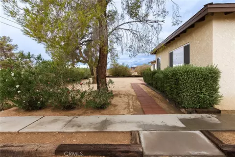 Exterior - 61726 Hilltop, Joshua Tree, CA 92252 photo 3 of 12