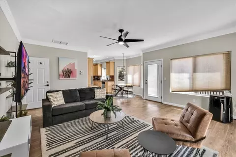 Living - 57024 Pinto Ct, Yucca Valley, CA 92284 photo 8 of 9