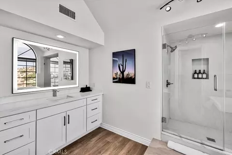 Bath - 57024 Pinto Ct, Yucca Valley, CA 92284 photo 1 of 7