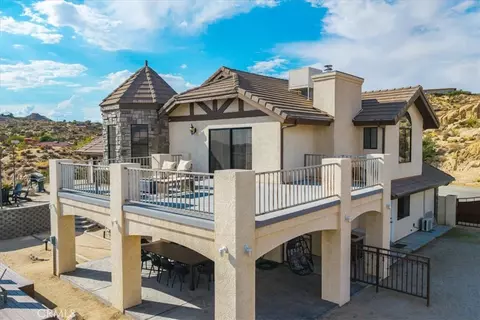 Exterior - 57024 Pinto Ct, Yucca Valley, CA 92284 photo 7 of 14