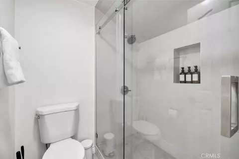 Bath - 57024 Pinto Ct, Yucca Valley, CA 92284 photo 4 of 7