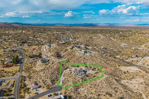 View/Area - 57024 Pinto Ct, Yucca Valley, CA 92284 photo 5 of 6