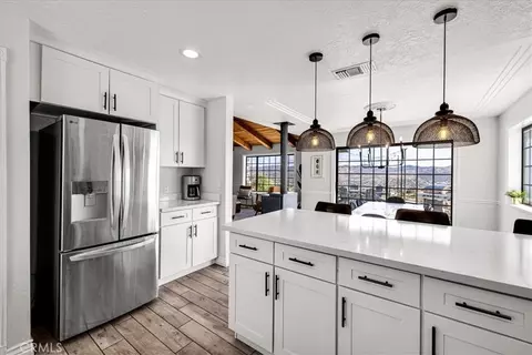 Kitchen - 57024 Pinto Ct, Yucca Valley, CA 92284 photo 1 of 8