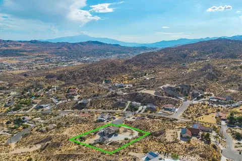 View/Area - 57024 Pinto Ct, Yucca Valley, CA 92284 photo 6 of 6