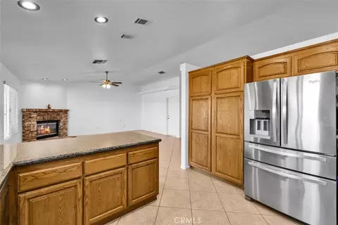 Kitchen - 8469 Deer, Yucca Valley, CA 92284 photo 4 of 4