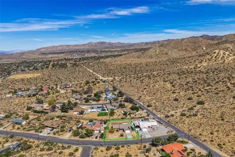 View/Area - 8469 Deer, Yucca Valley, CA 92284 photo 5 of 9