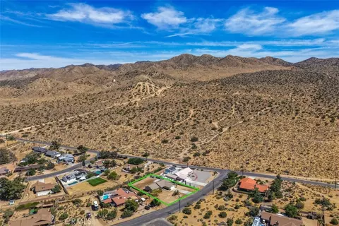 View/Area - 8469 Deer, Yucca Valley, CA 92284 photo 4 of 9