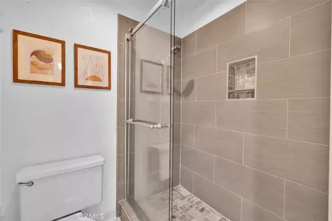 Bath - 61864 Alta Mura, Joshua Tree, CA 92252 photo 2 of 4